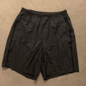 Men’s Lululemon Black and Gray Striped Athletic Shorts With Liner Size L